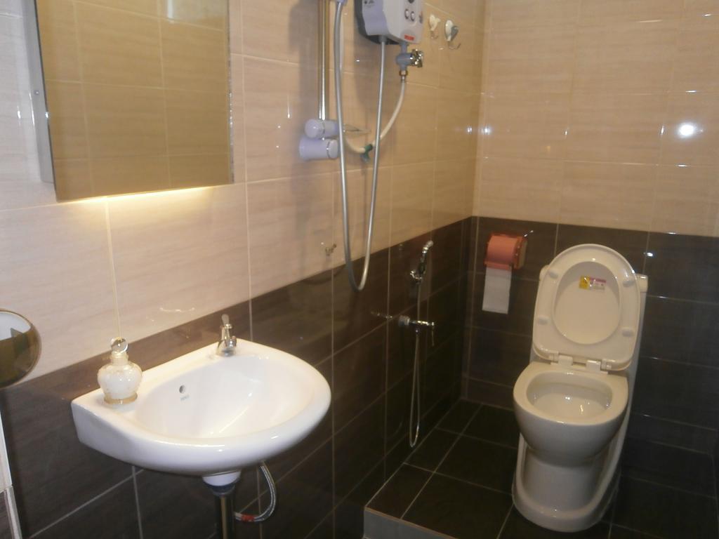 F.M Guesthouse Kampong Darat Tanah Puteh ภายนอก รูปภาพ